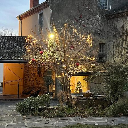 La Cour Carree Hotell Perrier Eksteriør bilde