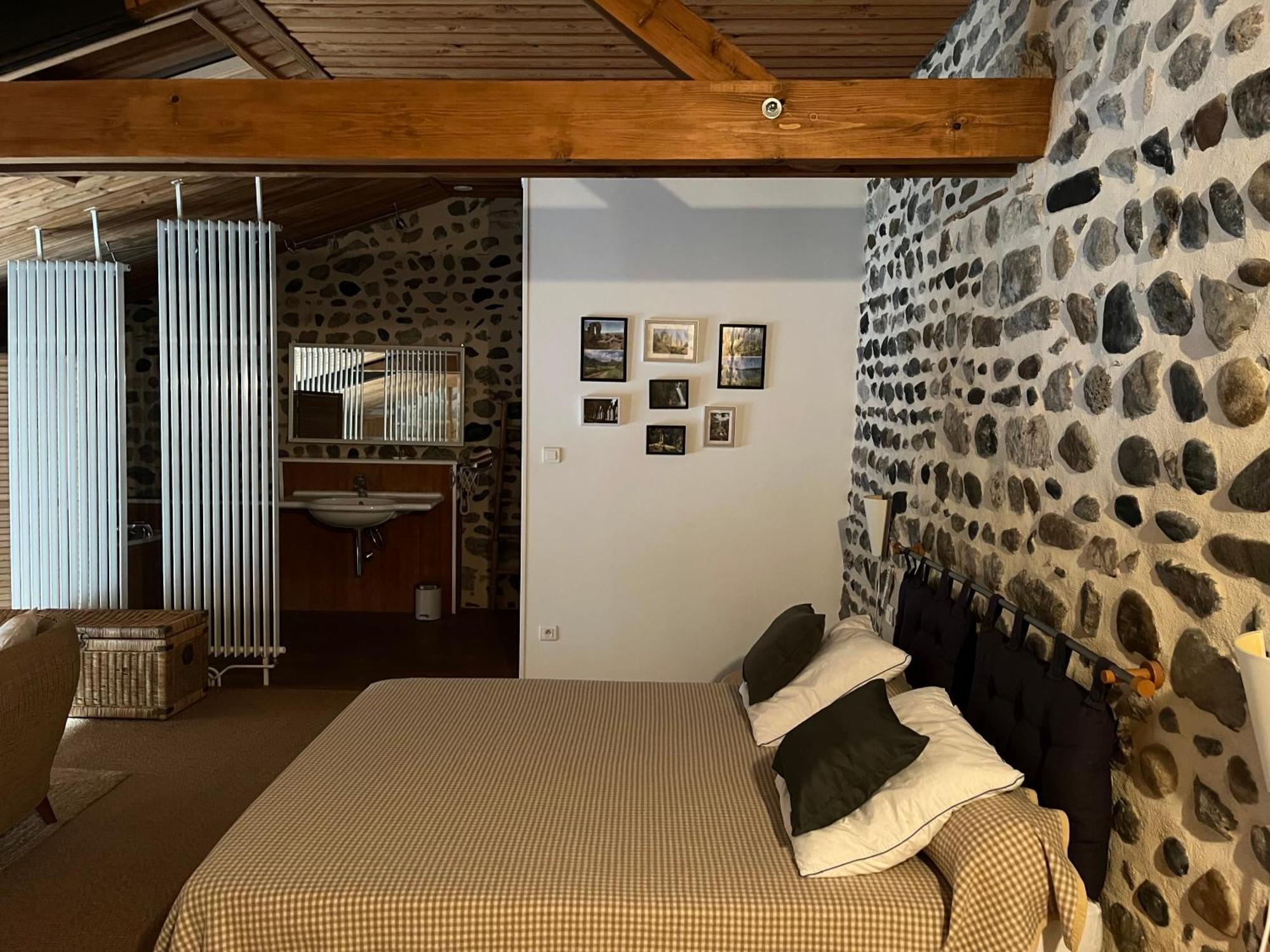 La Cour Carree Hotell Perrier Eksteriør bilde