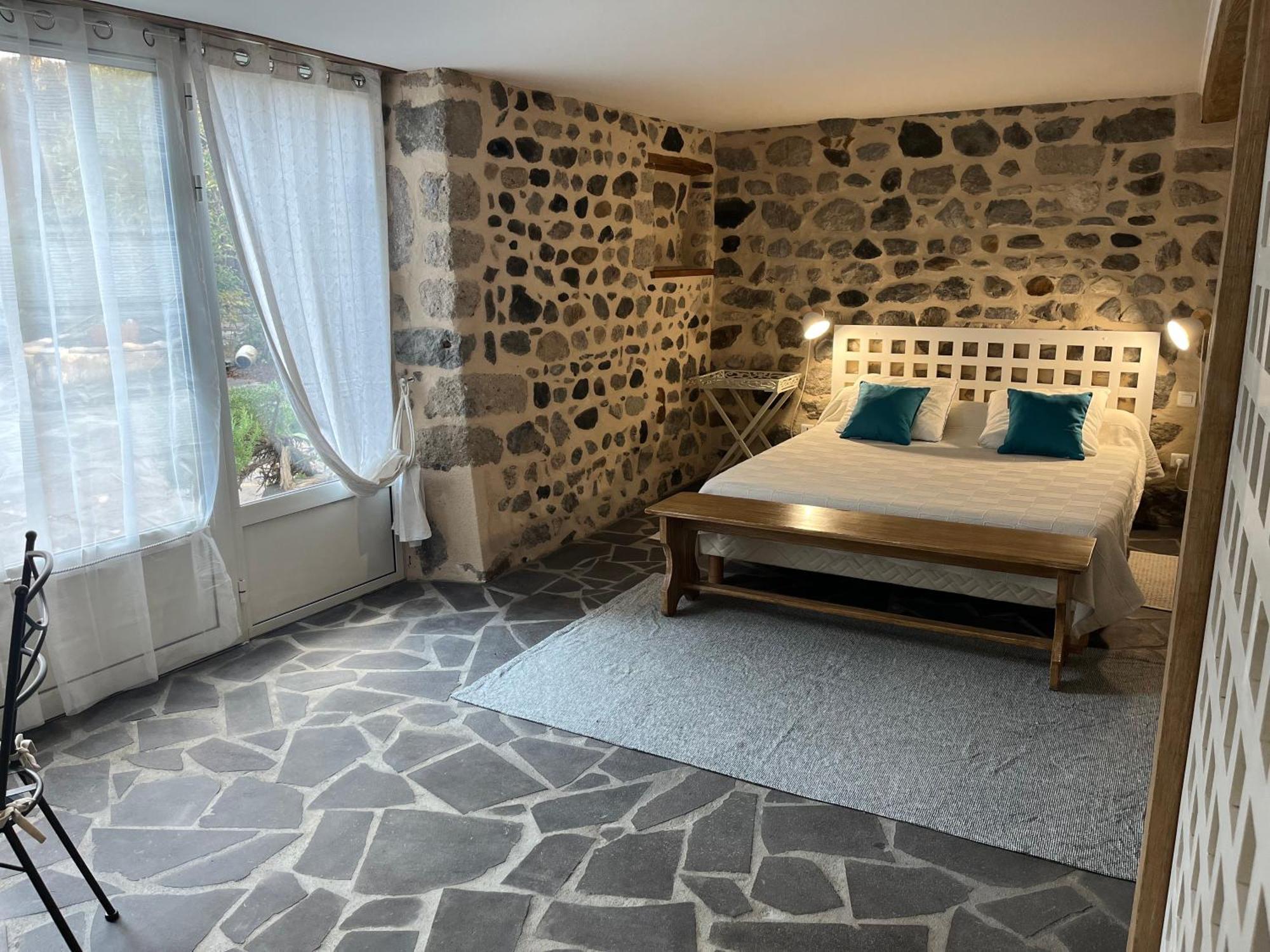 La Cour Carree Hotell Perrier Eksteriør bilde